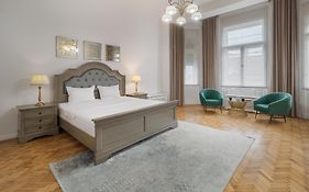 ROYAL Experience - 120 mp - 3 min de Târgul de Crăciun - Ultracentral și comfortabil